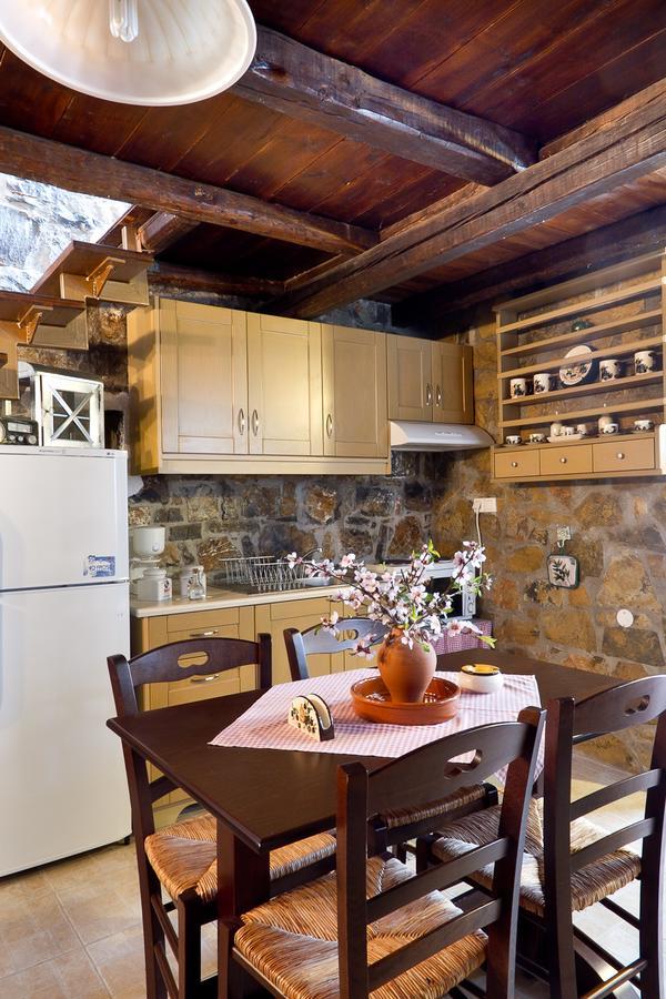Monastiraki Traditional Guest House Monastirakion  Buitenkant foto